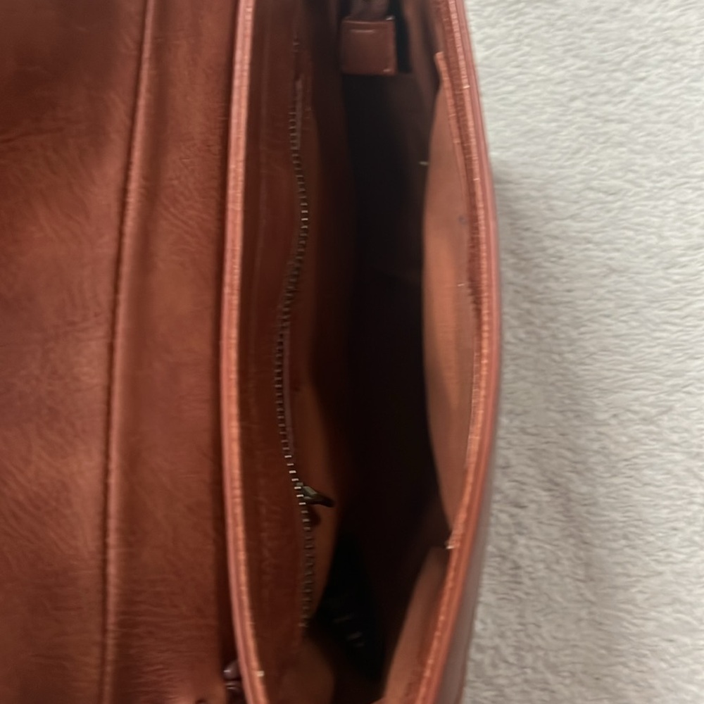 URBAN ORIGINALS Women's The Echo Crossbody Bag - Picture 8 of 10